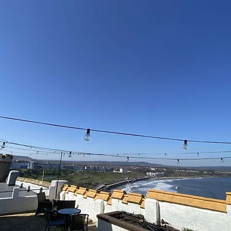 Πανσιόν Castle By The Sea 3*