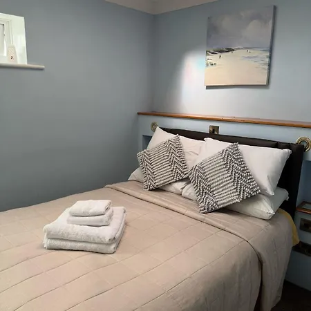 Castle By The Sea Πανσιόν 3*