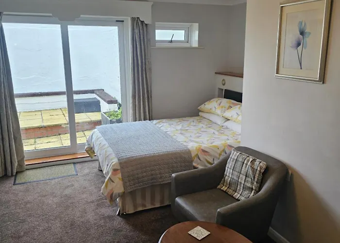 Castle By The Sea Guest house Scarborough