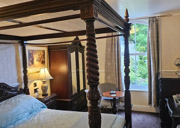 Guest house Castle By The Sea