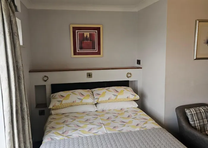 Castle By The Sea Guest house Scarborough