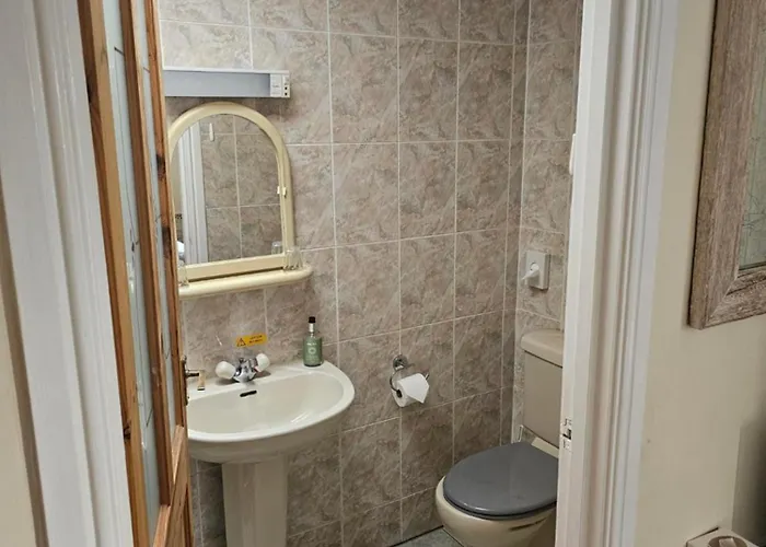 Guest house Castle By The Sea Scarborough