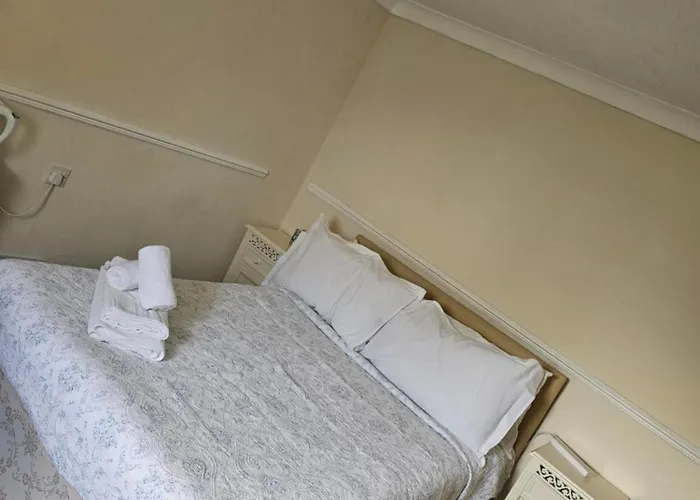 Castle By The Sea Guest house 4*