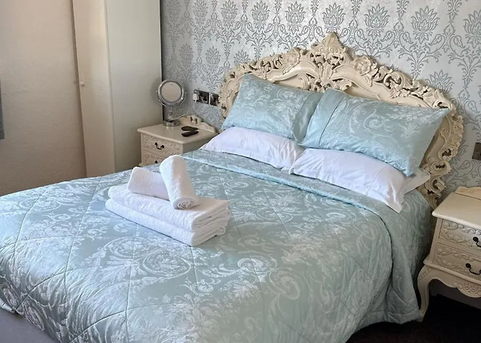 Guest house Castle By The Sea 4*