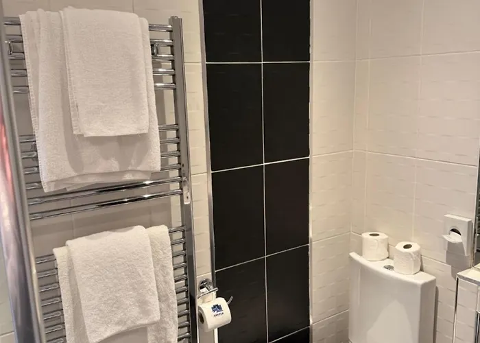 Castle By The Sea Guest house Scarborough