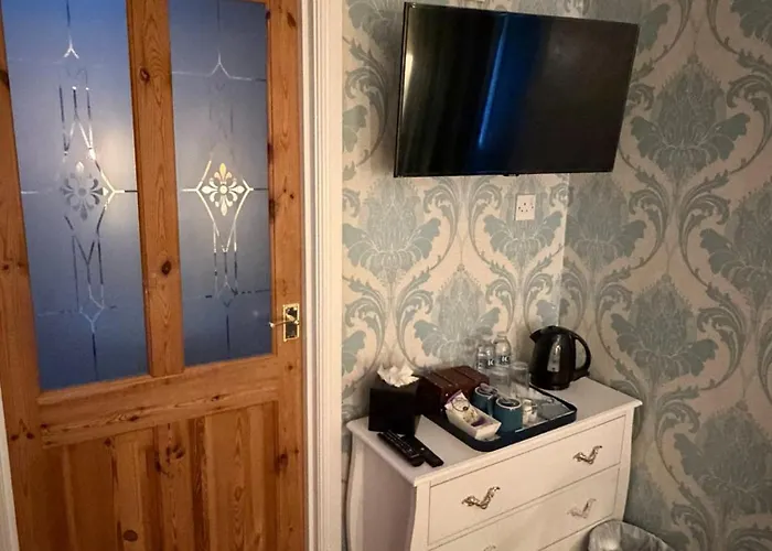 Guest house Castle By The Sea