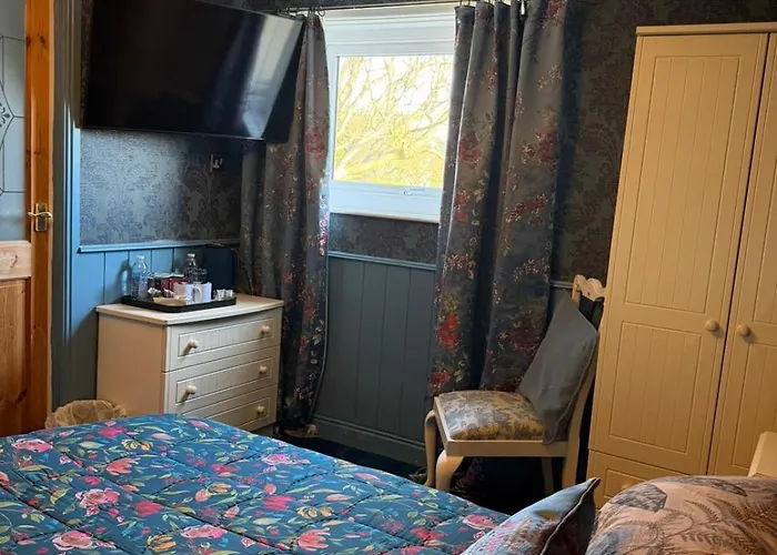 Castle By The Sea Guest house 4*