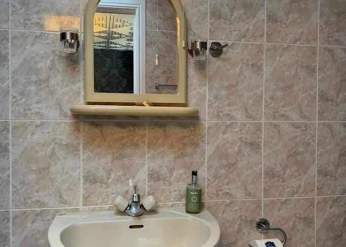 Guest house Castle By The Sea