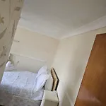 Castle By The Sea 4*