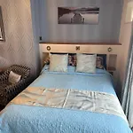 Gasthuis Castle By The Sea 4*